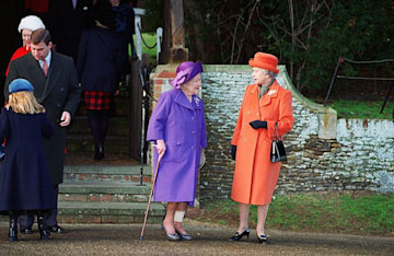 TrivDaily - 17 times the royals have sported injuries 69 queen-mother-ankle