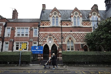 TrivDaily - Shock for William and Kate as teacher at George and Charlotte's former school arrested 54 thomas-battersea