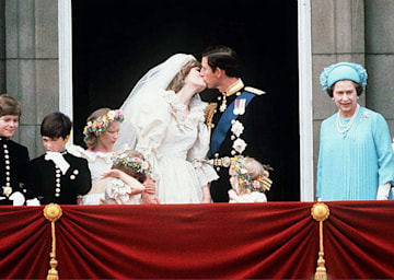 Royal wedding kisses - romantic photos of Kate Middleton, Meghan Markle ...