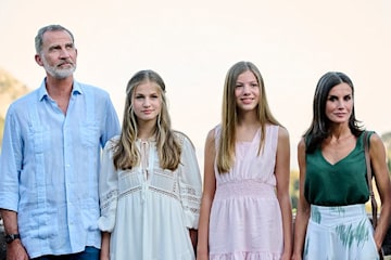 queen letizia and king felipe with their two daughters, princess leonor and princess sofia