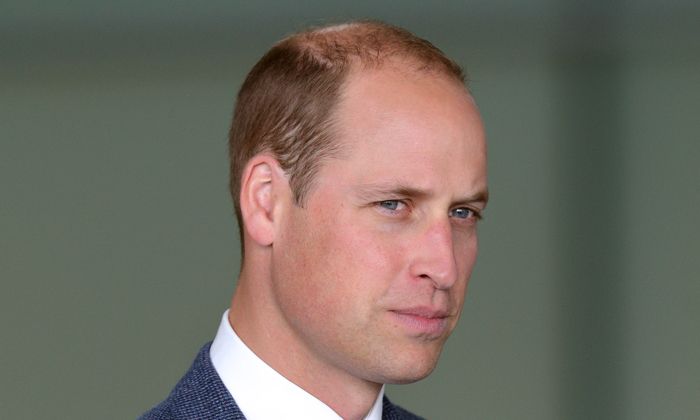 Prince William follows in Queen's footsteps with surprise appearance at memorial service thumbnail