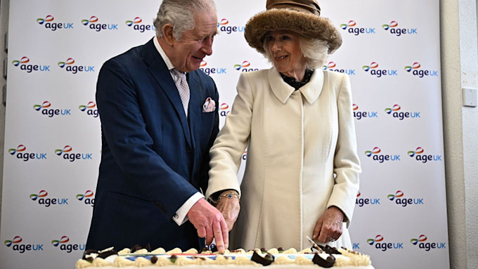 charles-camilla-cut-cake-t.jpg