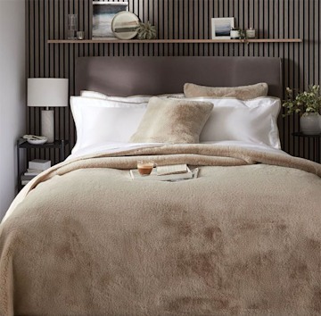 warm-bedding-the-white-company
