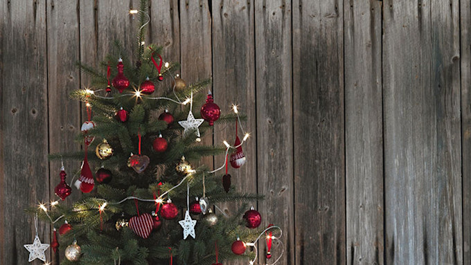 IKEA-Christmas-tree-living-room
