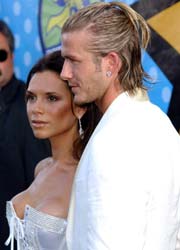 BECKHAMS SHOWN RED CARD AT POSH DEPARTMENT STORE | HELLO!