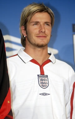 DAVID BECKHAM TO RECEIVE ROYAL SEAL OF APPROVAL | HELLO!